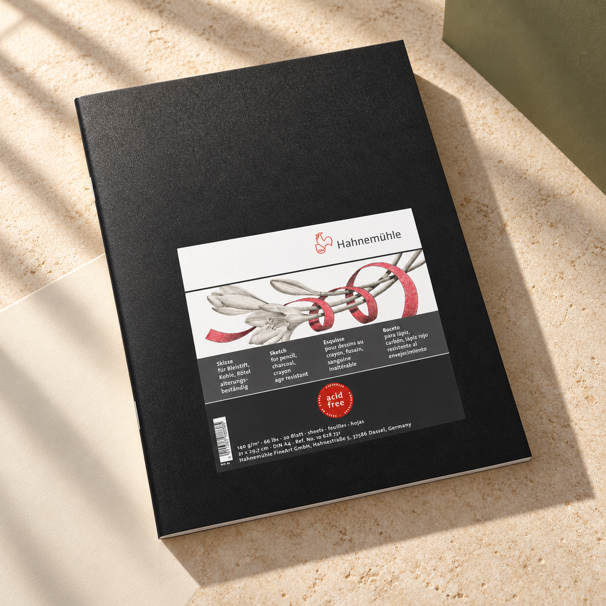 Skizzenheft SketchBooklet, 140 g/m², 20 Blatt · DIN A4 – Ateliermotiv auf hellem Naturstein